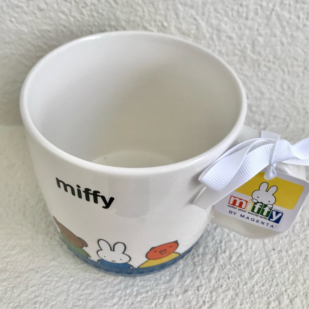 🆕 MAGENTA Classic Miffy Mug - Picture 4 of 4